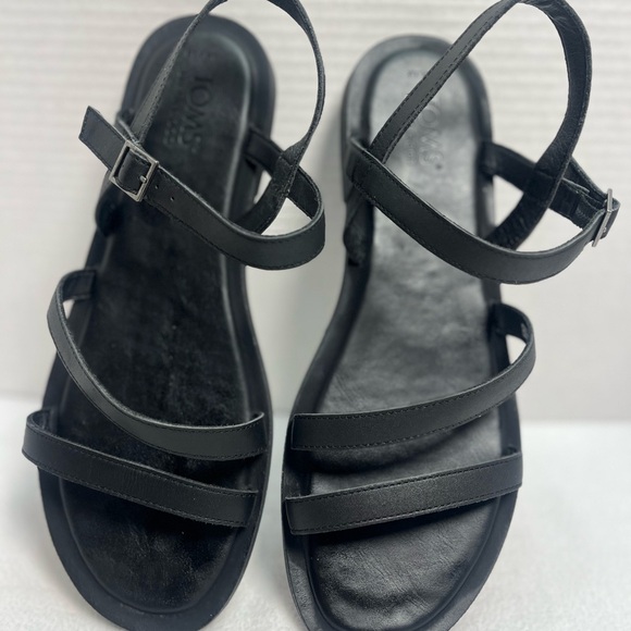 Toms Black Strappy Sandals - Picture 2 of 13